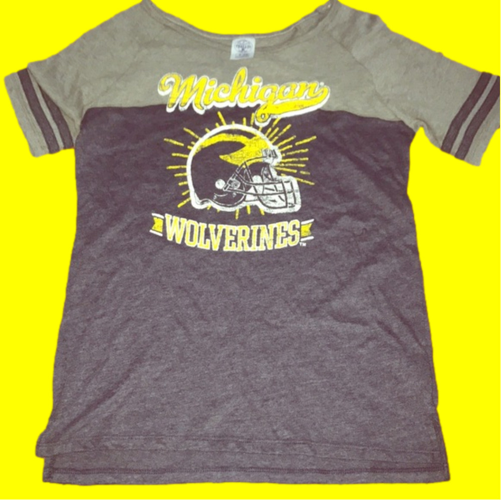 NWT women’s Michigan tshirt
